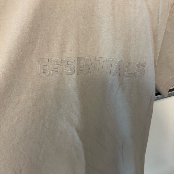 FEAR OF GOD ESSENTIALS SS TEE SEAL SS23 - Picture 4 of 5